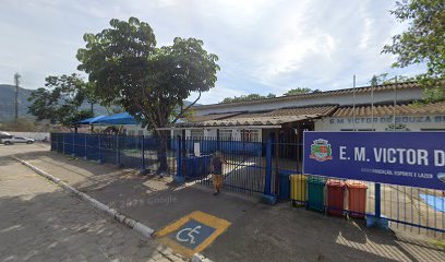 Fachada da E. M. Victor de Souza Breves