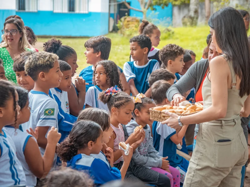 Prefeitura de Mangaratiba celebra o Dia Mundial da Alimentação com ação educativa para alunos da rede